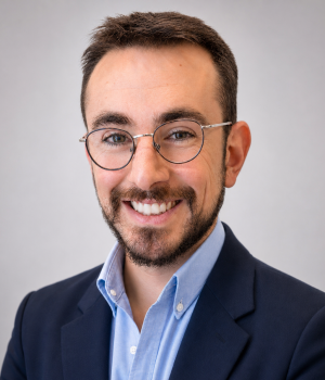 Rodrigo Headshot